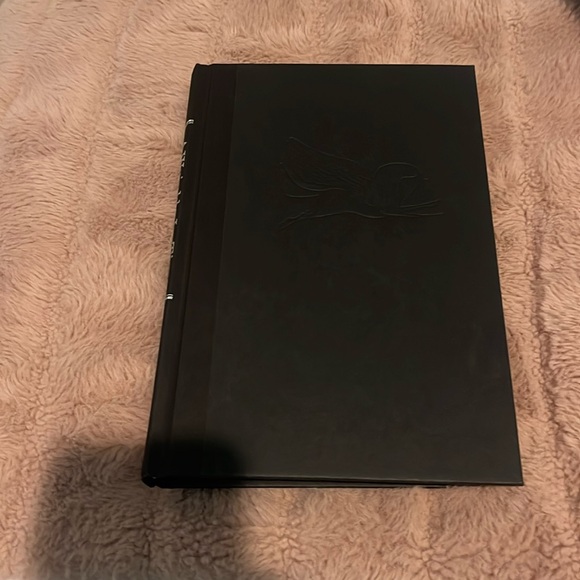 A wrinkle in time hardcover - Picture 6 of 7